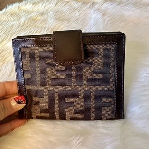 Fendi wallet vintage